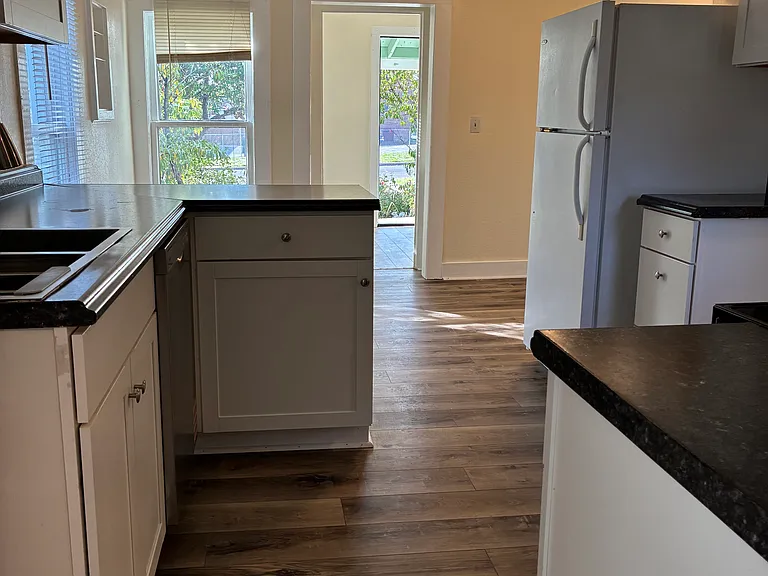 3212 N Cook St — Photo 2