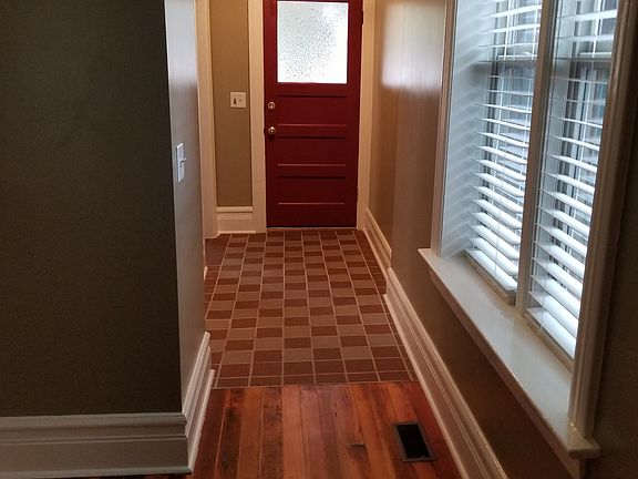 3rd image of 1006 W Euclid Ave