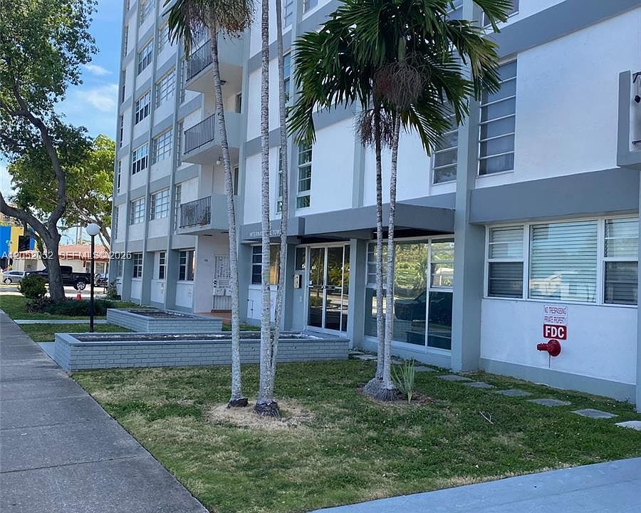 1st image of 1400 SW 27th Ave APT 202