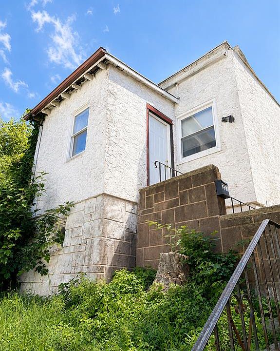 1st image of 252 12th St