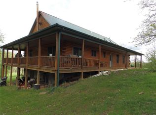 35213 207th Ave, Pittsfield, IL 62363