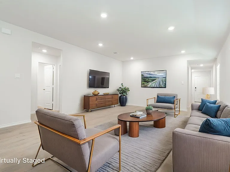 916 Sunrise Ln — Photo 5