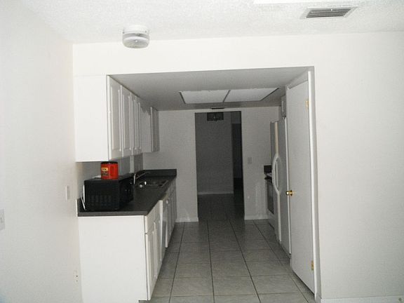 4th image of 1809 Nottingham Dr