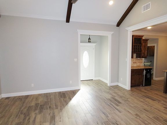 4th image of 209 Meadow Ln