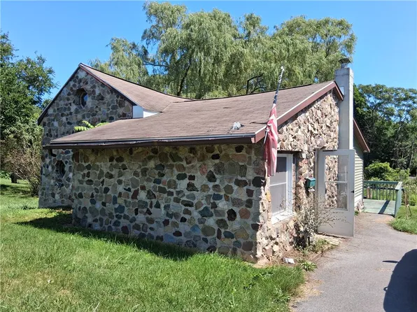 411 Murray St, Newark, NY 14513