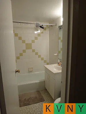 Rented by KVNY Soho | media 21