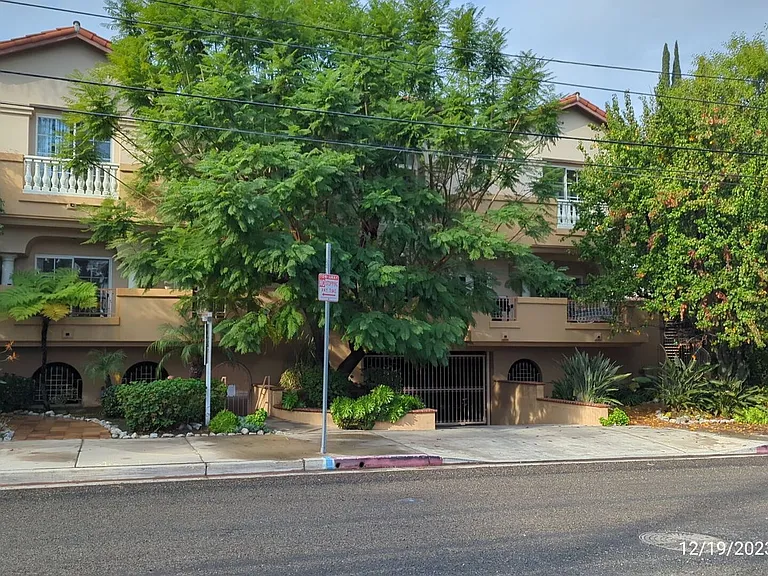 4735 Gloria Ave #5 — Photo 15