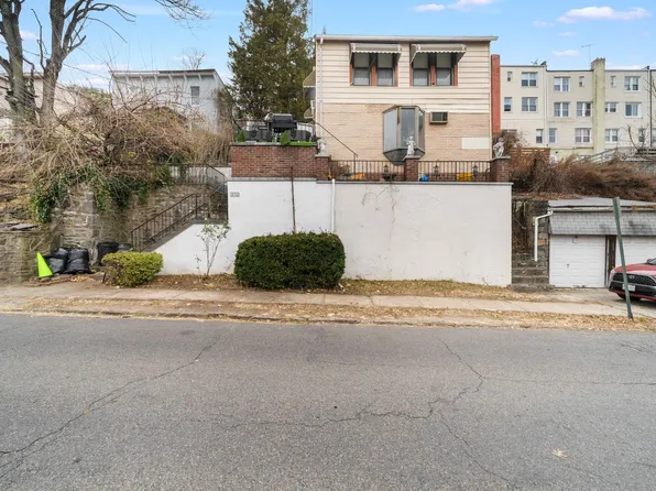279 Edwards Place, Yonkers, NY 10703