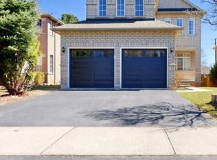 2034 Blue Jay Blvd, Oakville, ON L6M 3R4