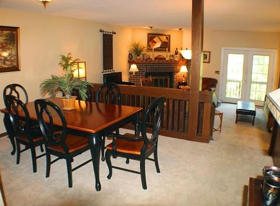 5th image of 526 Manor Dr