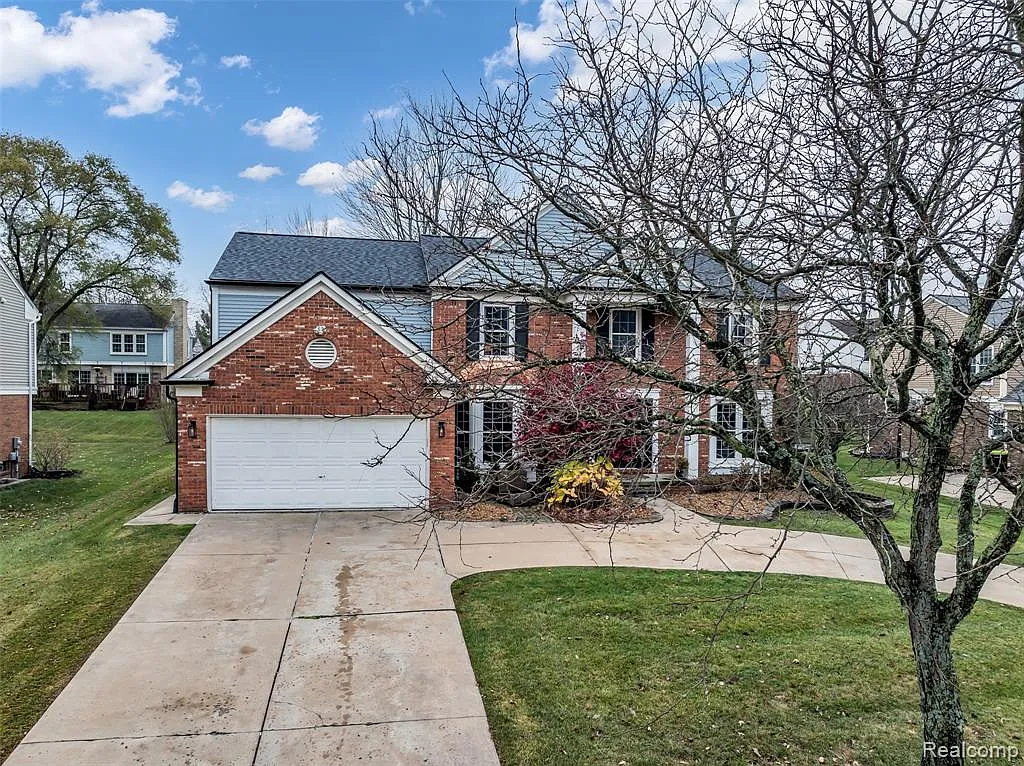 4 bed, 4220 sqft, $4,000 — Photo 4