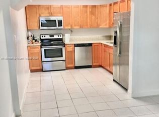 6313 Hayes St, Hollywood, FL 33024