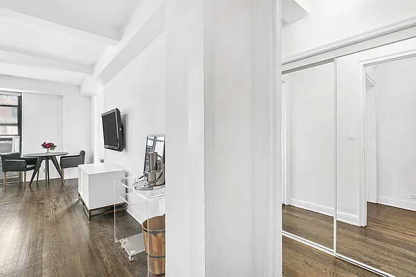 Sold by Compass | media 16