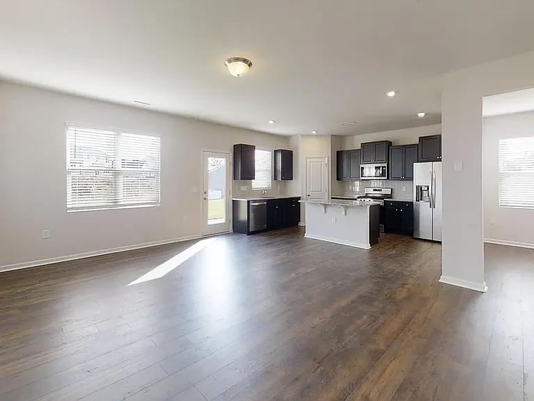 333 Whispering Wind Way — Photo 2