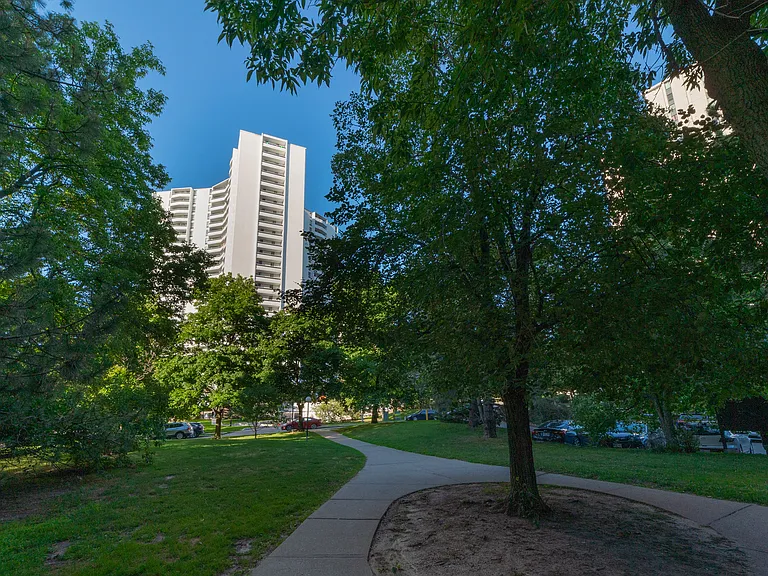 100 Graydon Hall Dr — Photo 16
