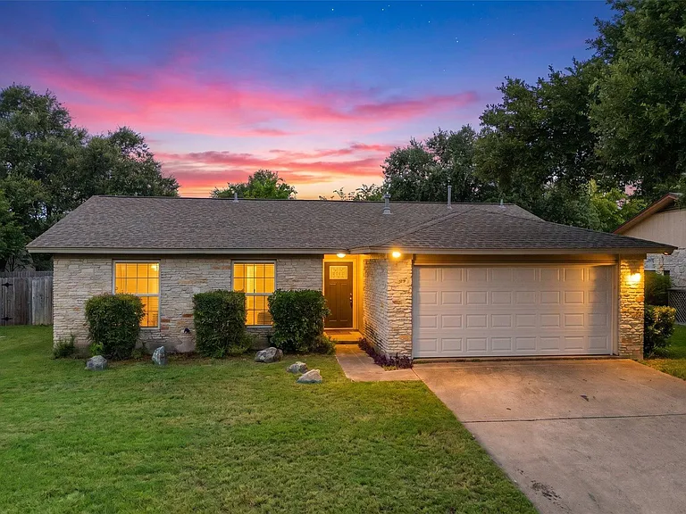 12902 Lamplight Village Ave — Photo 2