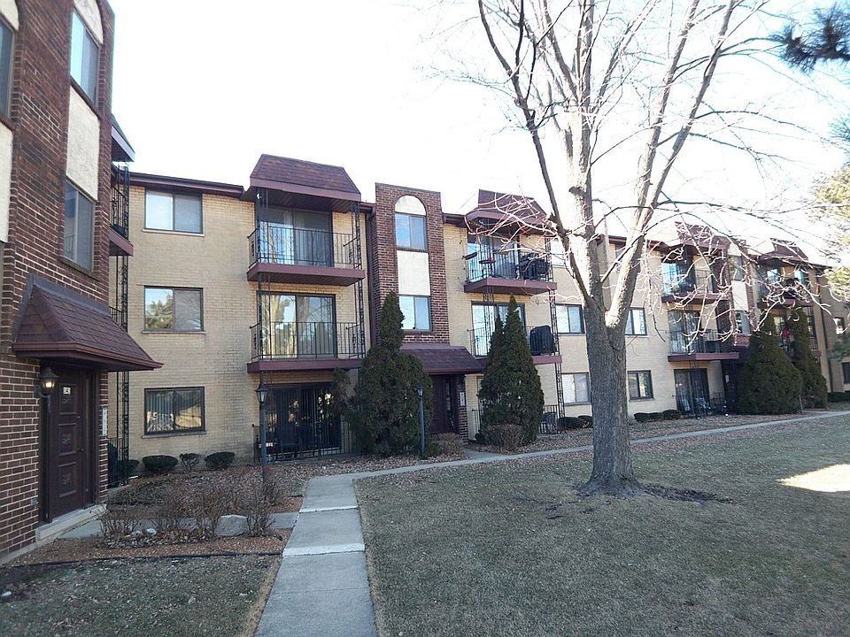 1st image of 139 E Grand Ave APT 1B