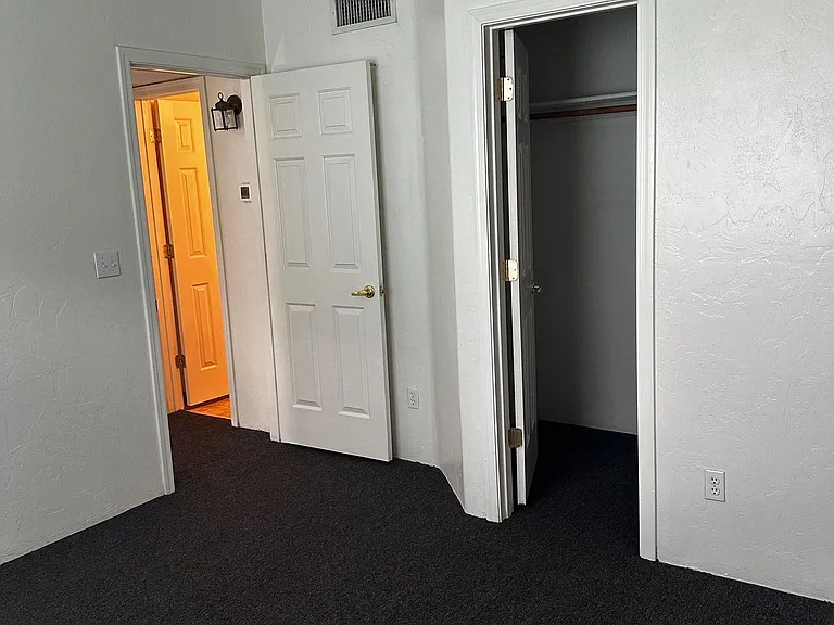 712 N Richey Blvd — Photo 5