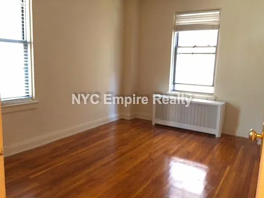 Rented by NYC Empire Realty Inc | media 12