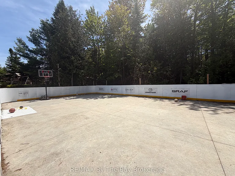 24 Bridlewood Cres — Photo 25