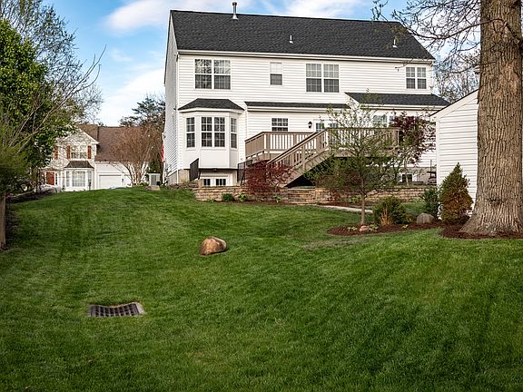 5th image of 9266 Glen Meadow Ln