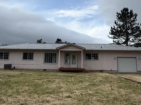 151 E Date St, Powers, OR 97466