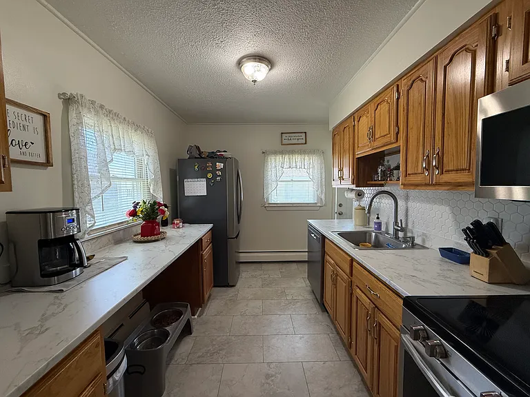 72 Lincoln Ave — Photo 5