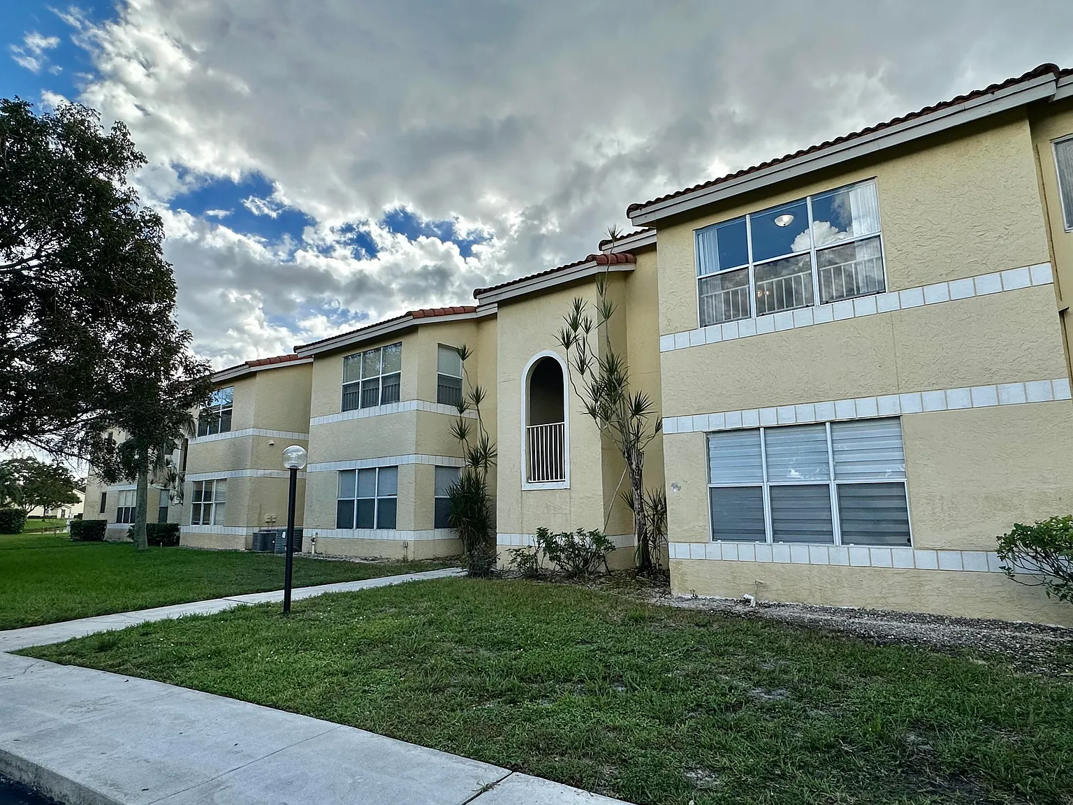 12980 Vista Isles Dr — Photo 1