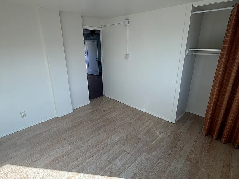 2267 1/2 Ewing St #1 — Photo 4
