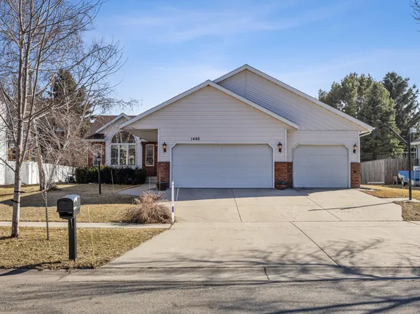 1462 12th Street Ct E, West Fargo, ND 58078