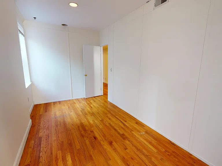 246 E 44th St #3 — Photo 12