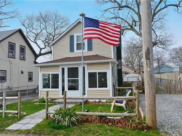 213 Ottawa Ave, Warwick, RI 02889