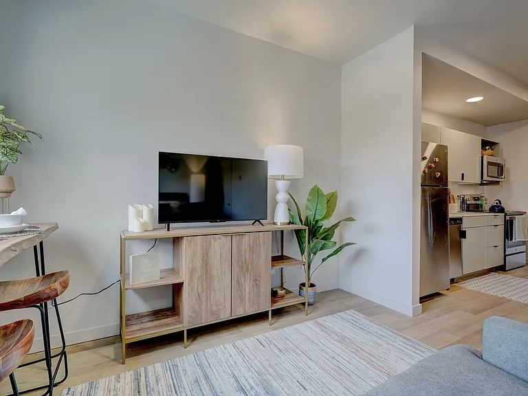 Ayva at Midtown — Photo 7
