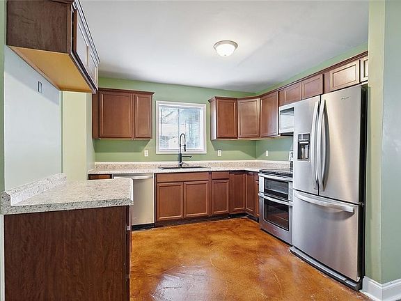 3rd image of 20566 Carpenter Rd