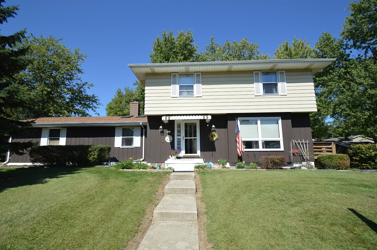 3113 W Brookside Dr photo 1