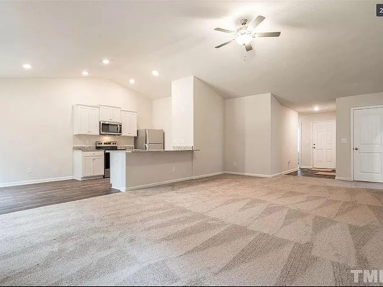 335 Windbreak Ln — Photo 2