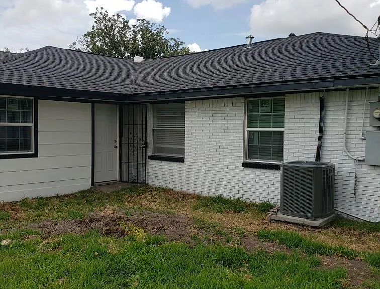 7406 Saint Louis St — Photo 15