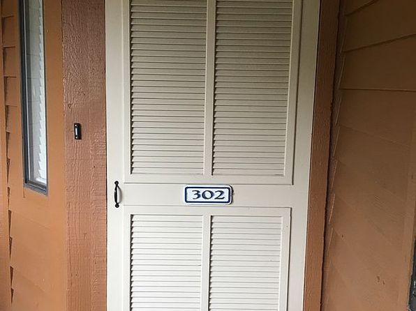 180 Rothbury Cir APT 302