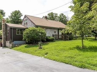 200 Peckham Rd, Acushnet, MA 02743