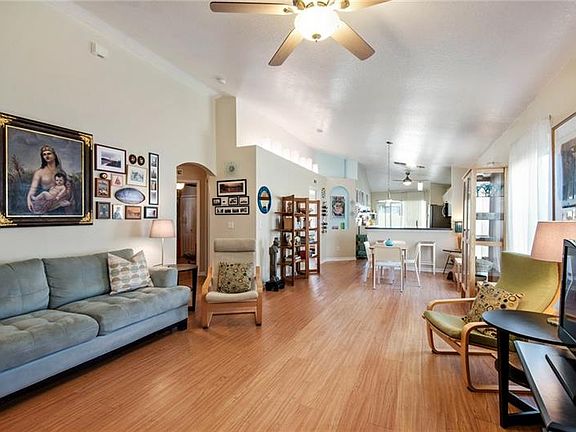 4th image of 7535 Oxford Garden Cir