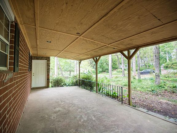 5th image of 207 Woody Dr
