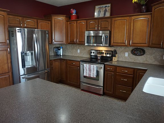 5th image of 4665 N 162nd St