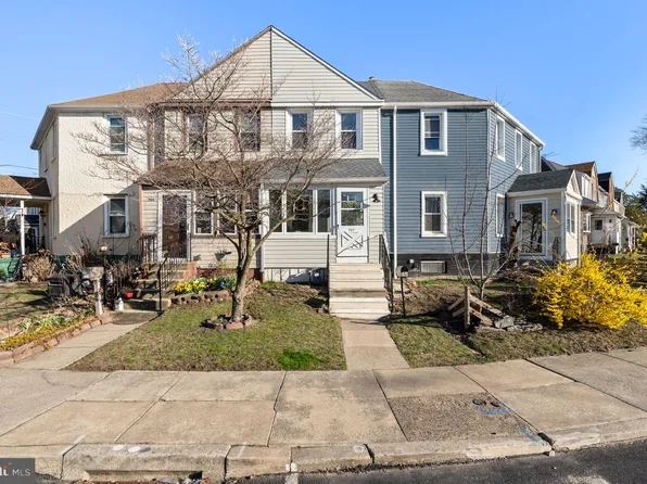 564 Saude Ave, Essington, PA 19029