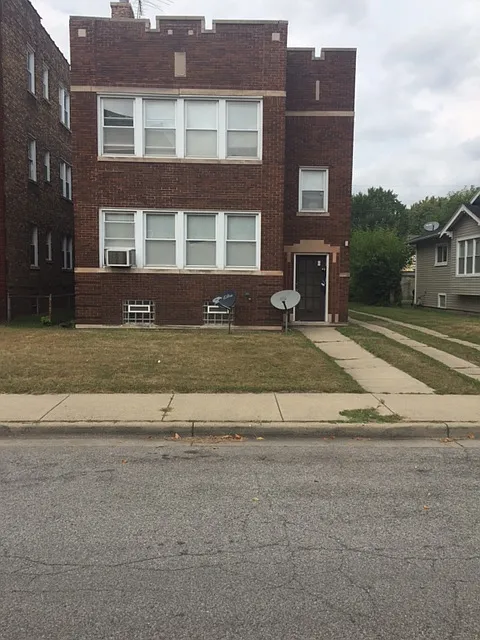 7 Ruth St #1