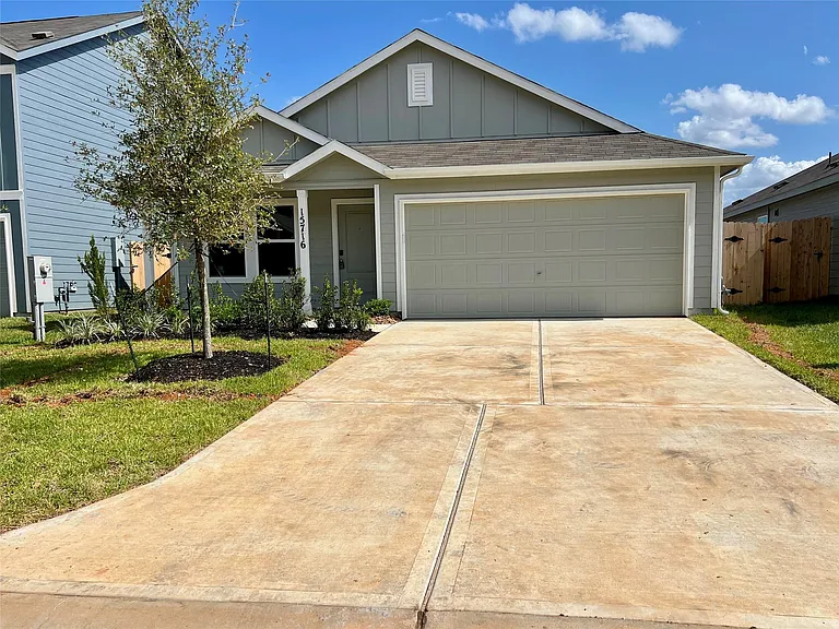 15716 Plum Brook Dr — Photo 5