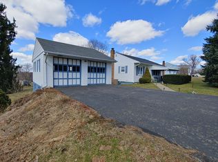 305 Russell Dr, New Brighton, PA