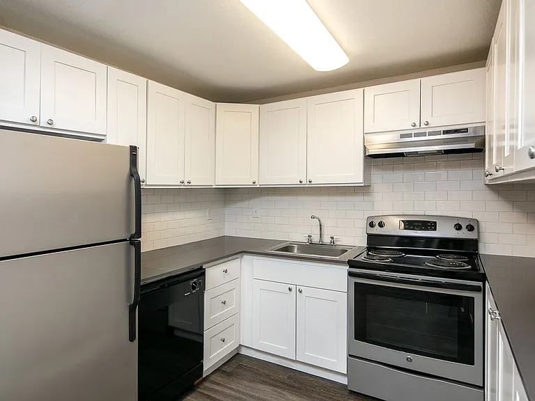 Raleigh Ridge — Photo 17