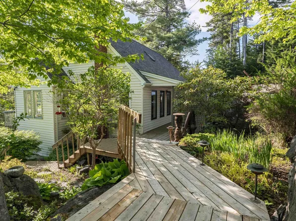 10 Riverfront Ct, Halifax, NS B2Z 1K2