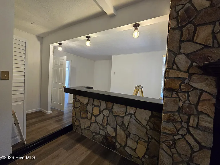 1805 Castleton Ct — Photo 14
