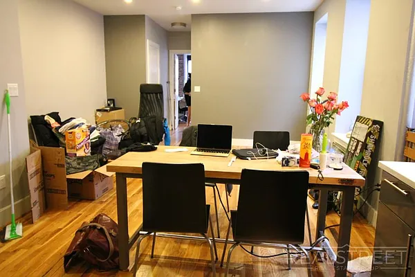 Rented by Real Street Inc | media 6